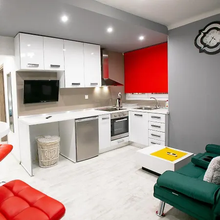 Happy Colors 2 Downtown, Near Ag,sophia Apartament *