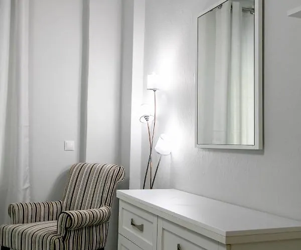 Happy Colors 2 Downtown, Near Ag,sophia Apartament *