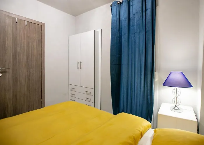 Happy Colors 2 Downtown, Near Ag,sophia * Salonic